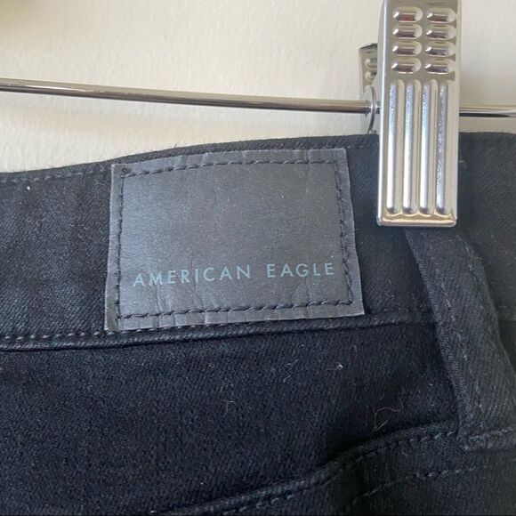 American Eagle-Hi Rise Black Distressed Jeggings (Size:6) - Picture 9 of 12